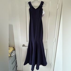 Windsor Navy Formal Mermaid Dress Size XS, Half Zipper Back Sweet Heart Neck NWT